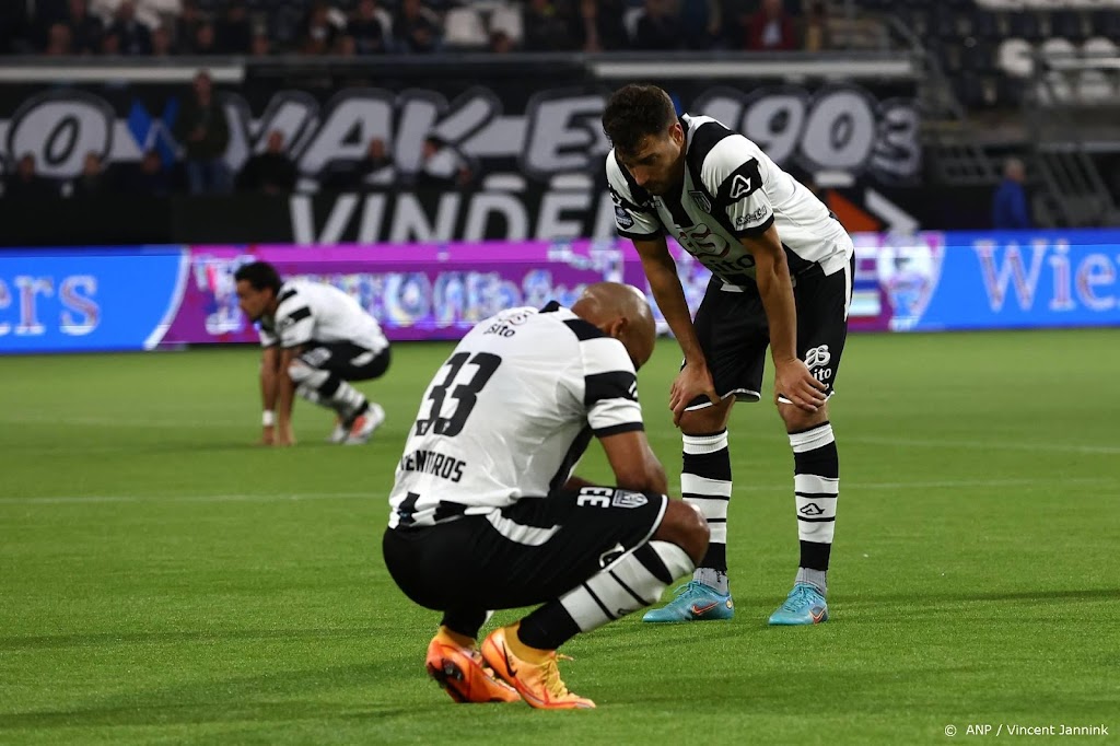 Heracles Almelo wil in 2024 overstappen op natuurgras
