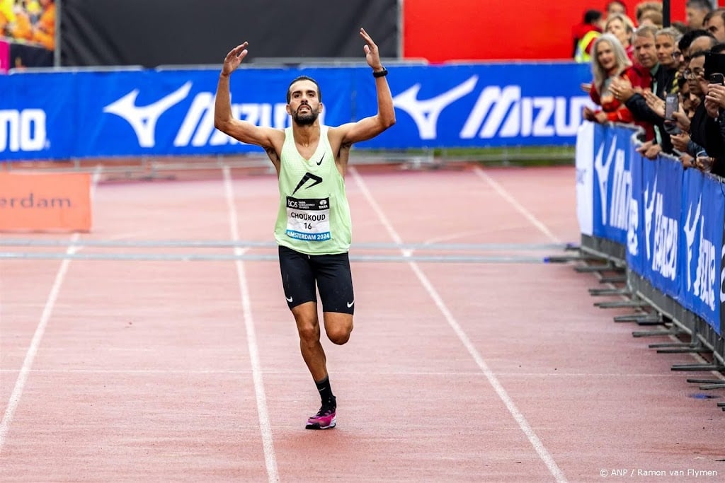 Gedachte aan gezin gaf Choukoud vechtlust in marathon Amsterdam