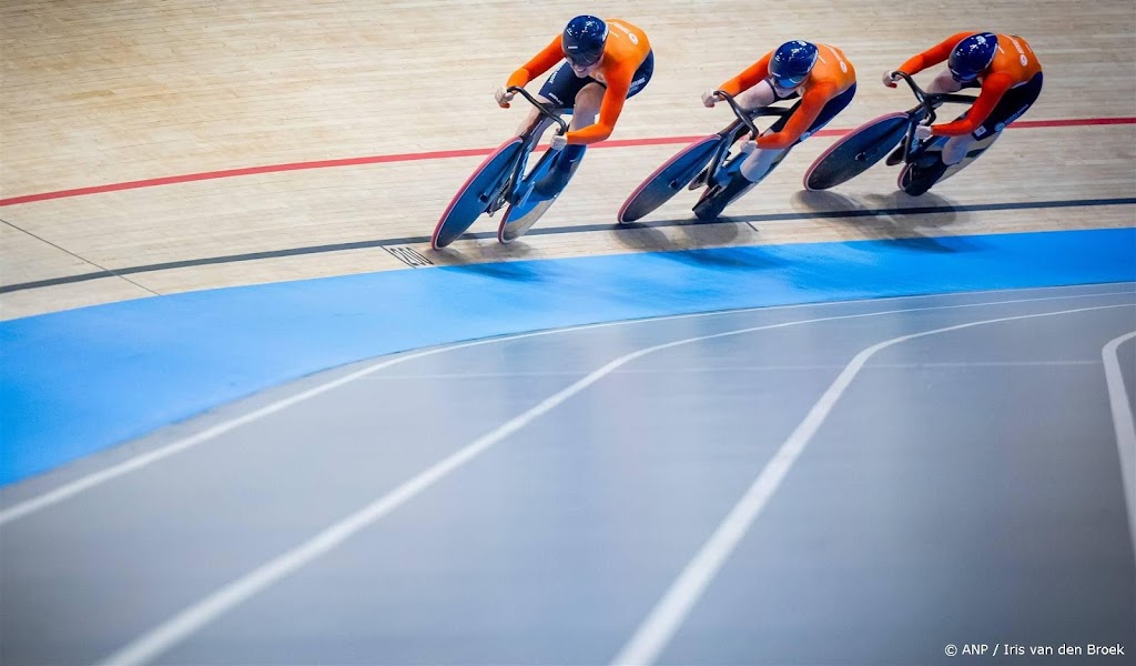 Van de Wouw en Van der Peet in keirinfinale op WK baanwielrennen