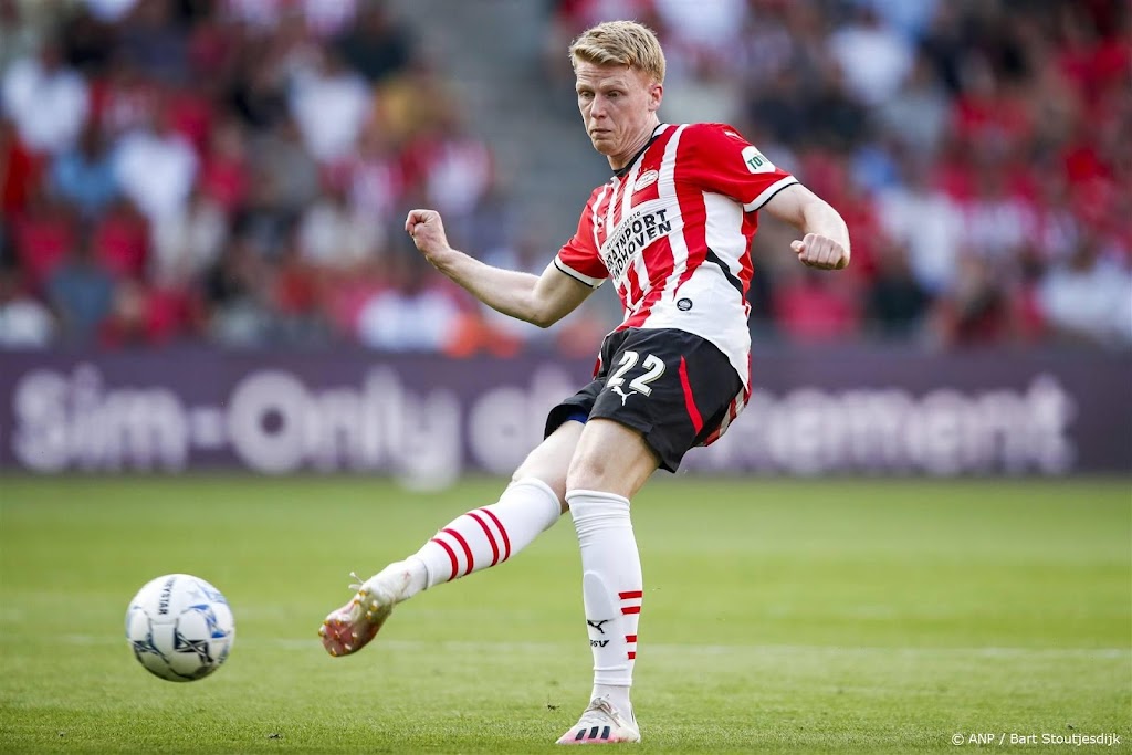 PSV zonder middenvelder Schouten naar Paris Saint-Germain 