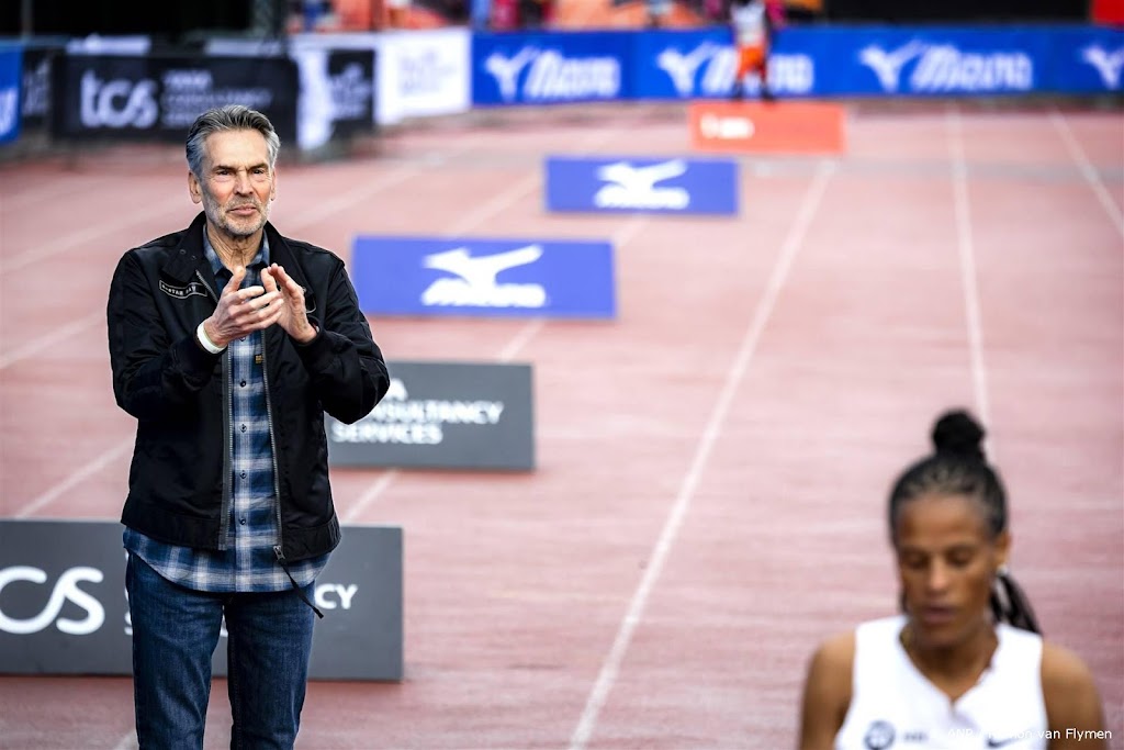 Premier Schoof doet als Peter Jansen mee aan marathon Amsterdam