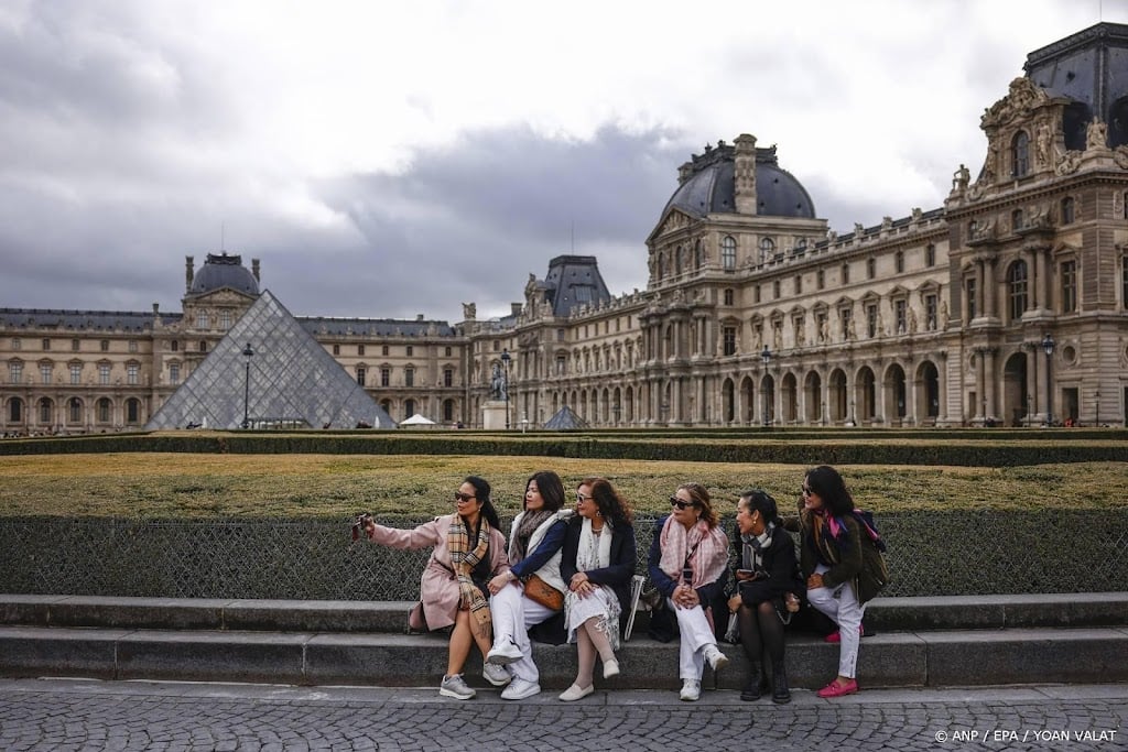 Frankrijk neemt veiligheidsmaatregelen bij musea na Louvre-roof