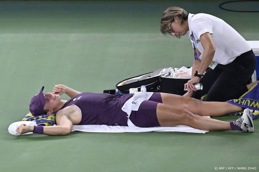 Tennisster Świątek loopt door blessure WTA Finals mis