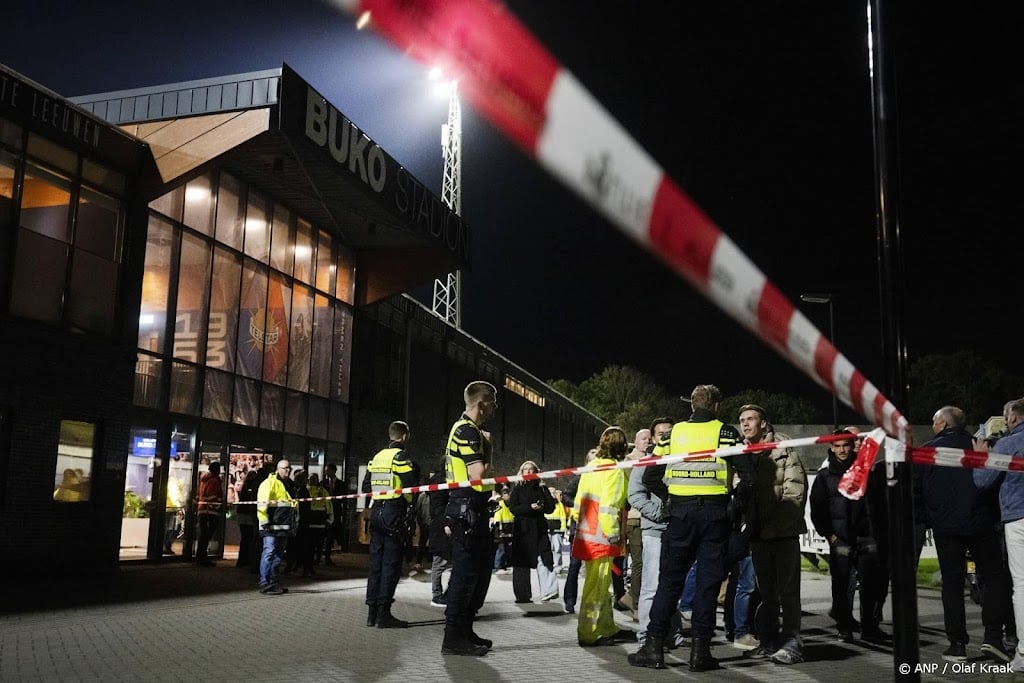 Telstar betreurt 'vervelende situatie' met rookpotten in stadion