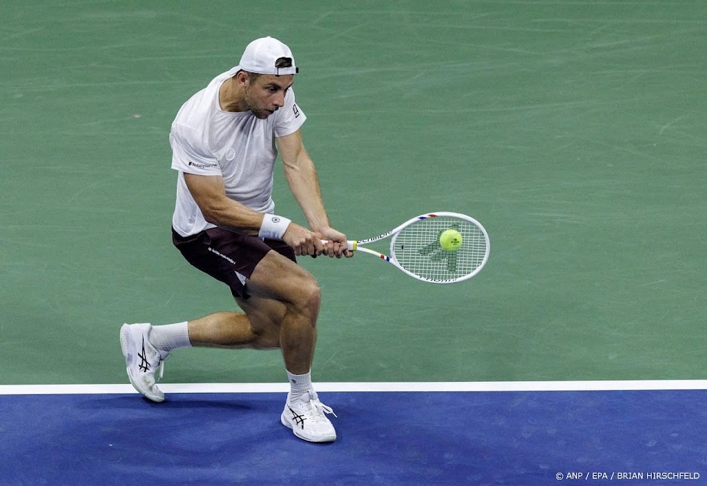 Tennisser Griekspoor met moeite langs jonge Duitser in Brussel