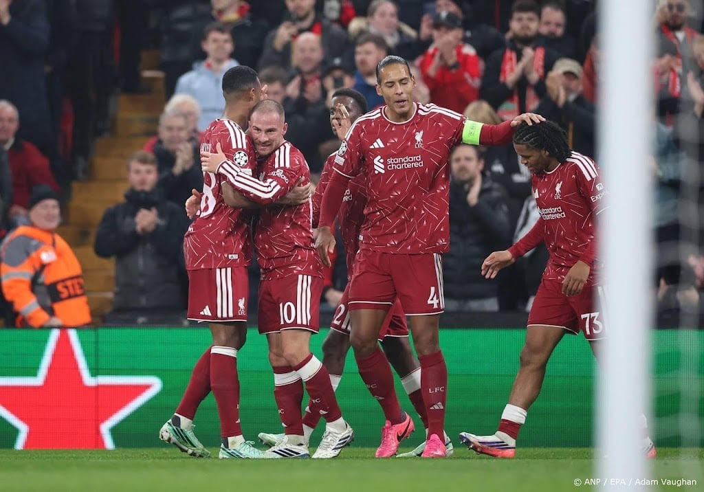 Liverpool wint na verdedigende fouten alsnog van Villarreal