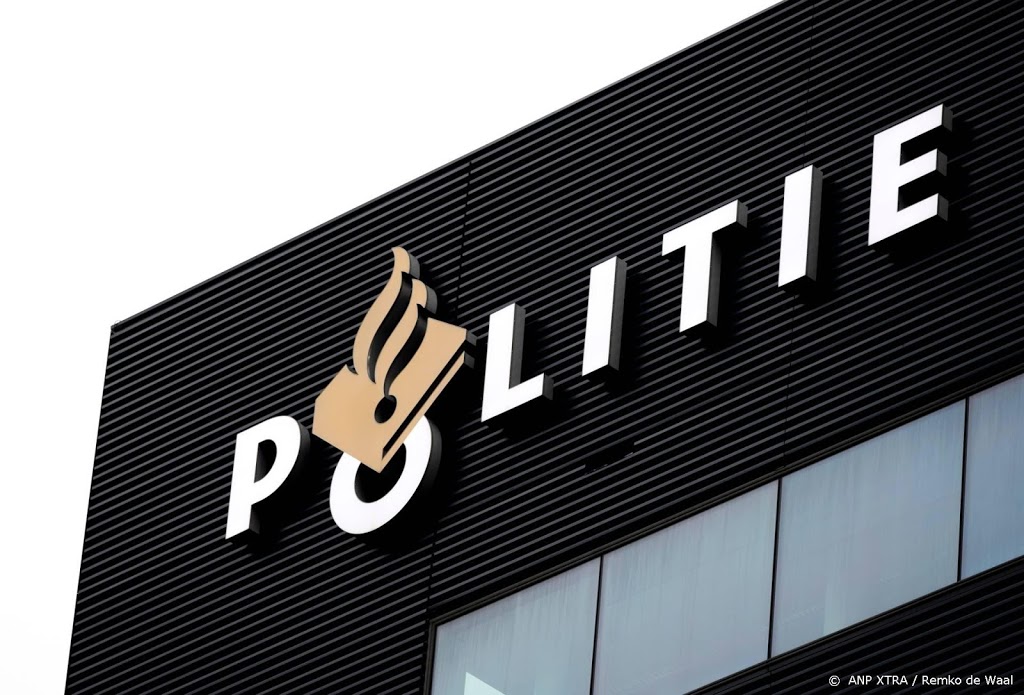 Politie toont foto poederbrief, fictieve afzender uit Den Haag