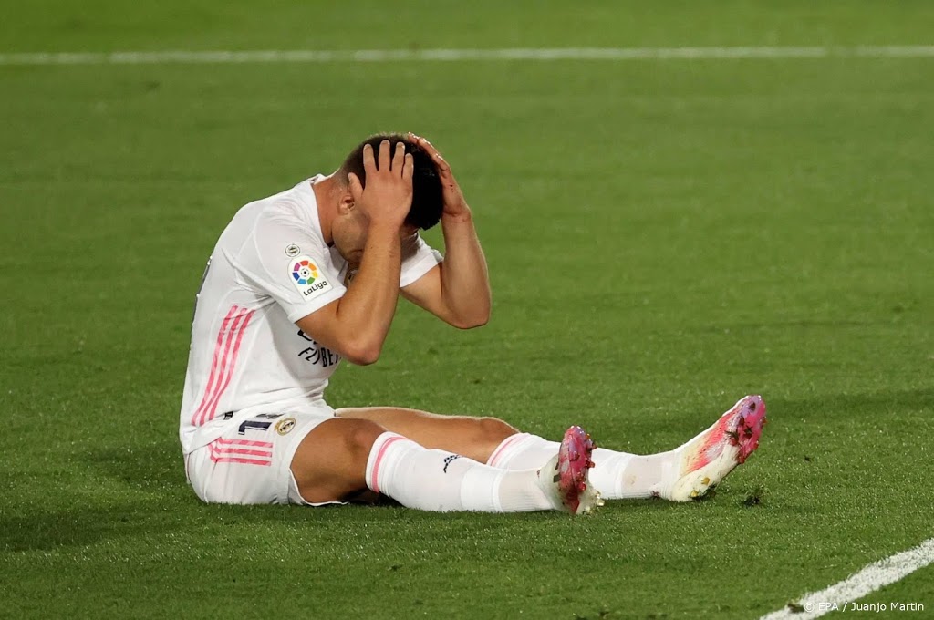 Voetballer Jovic van Real Madrid test positief op coronavirus 
