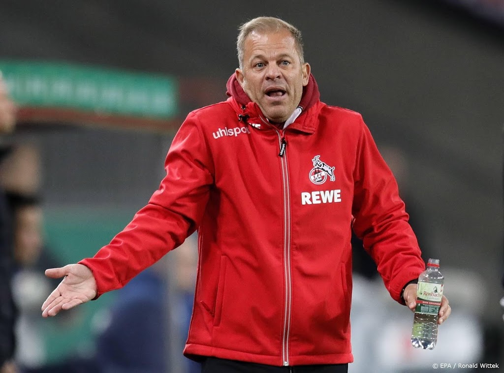Coach Bremen weg na beschuldiging fraude met vaccinatiebewijs