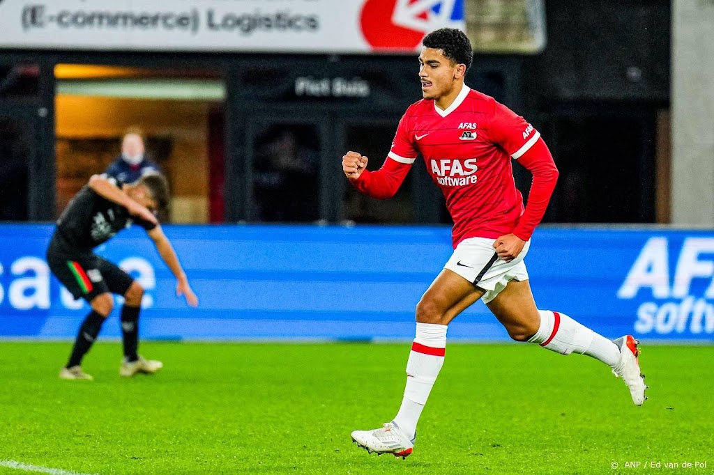 Aboukhlal redt diep in blessuretijd punt voor AZ tegen NEC