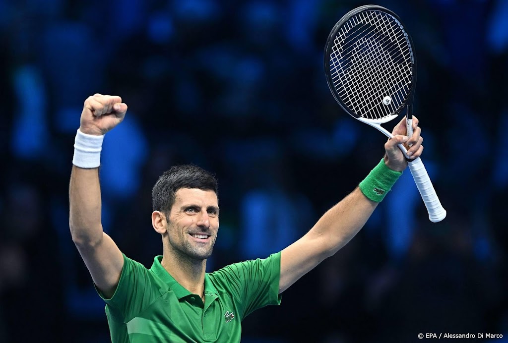 Djokovic evenaart Federer met zesde eindzege op ATP Finals