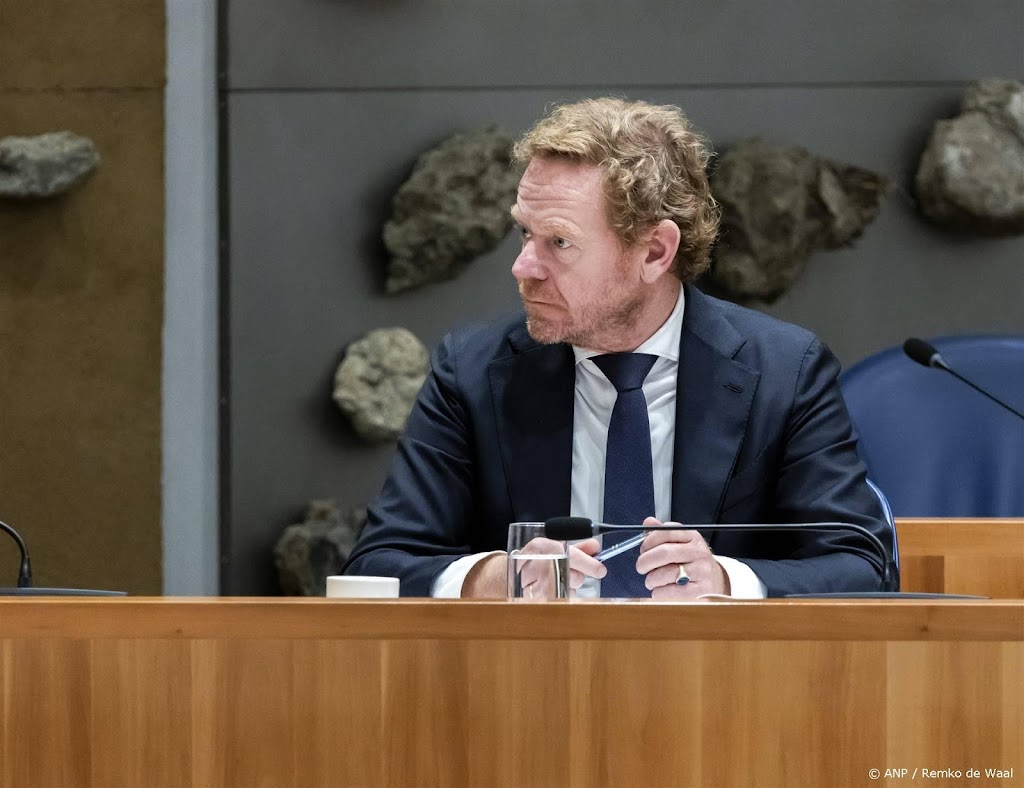 Tweede Kamer in debat over bezuinigingen op justitie