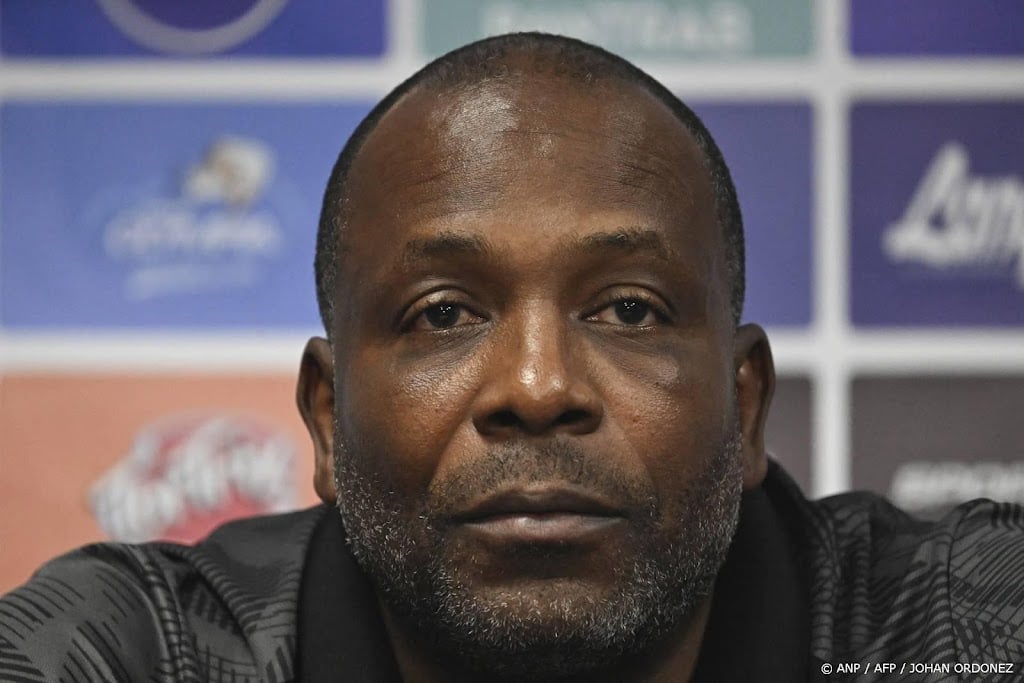 Menzo gaat met Suriname 'aan sterk plan werken' om WK te halen