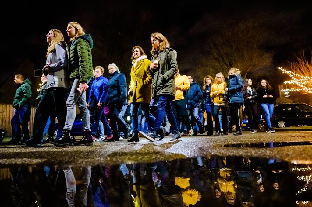 Herdenking doodgestoken man (64) Hoofddorp met lichtjestocht