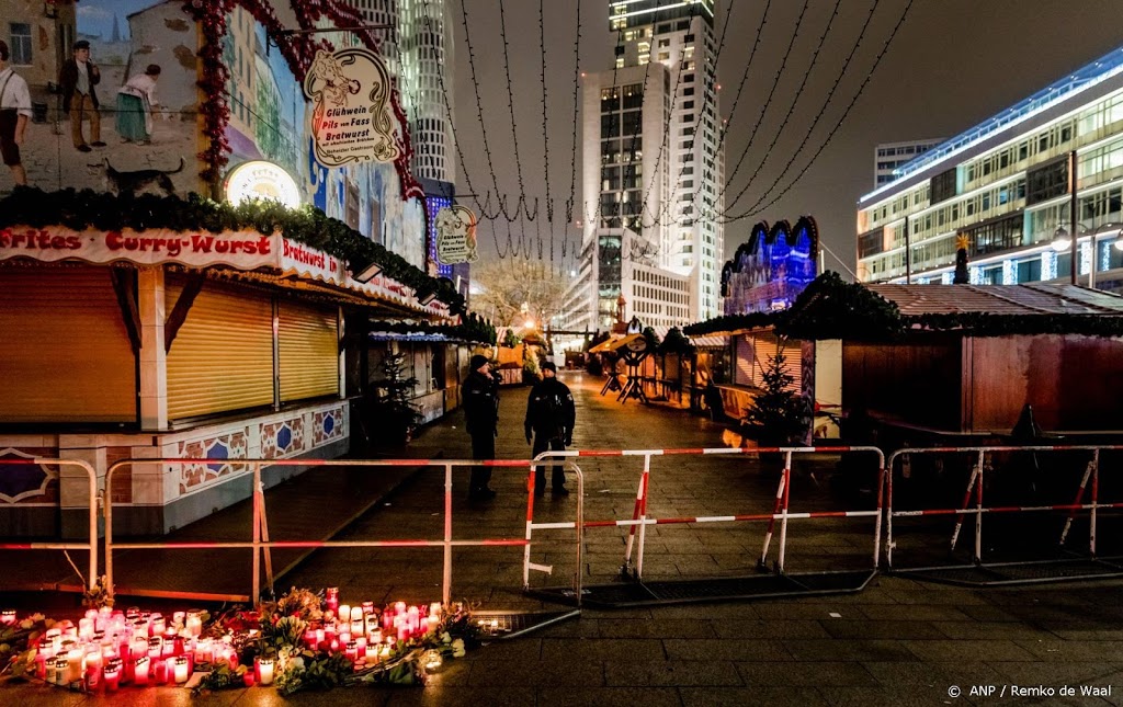 Berlijnse kerk luidt klokken ter nagedachtenis aanslag kerstmarkt