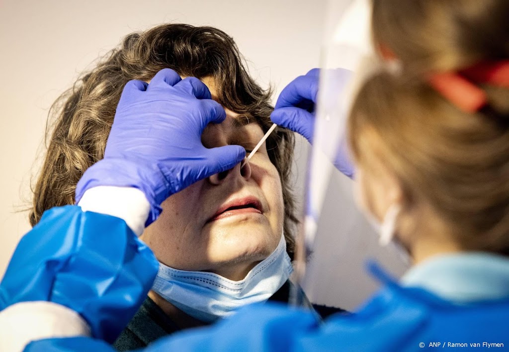 Aantal coronagevallen daalt weer, maar het gaat iets minder snel