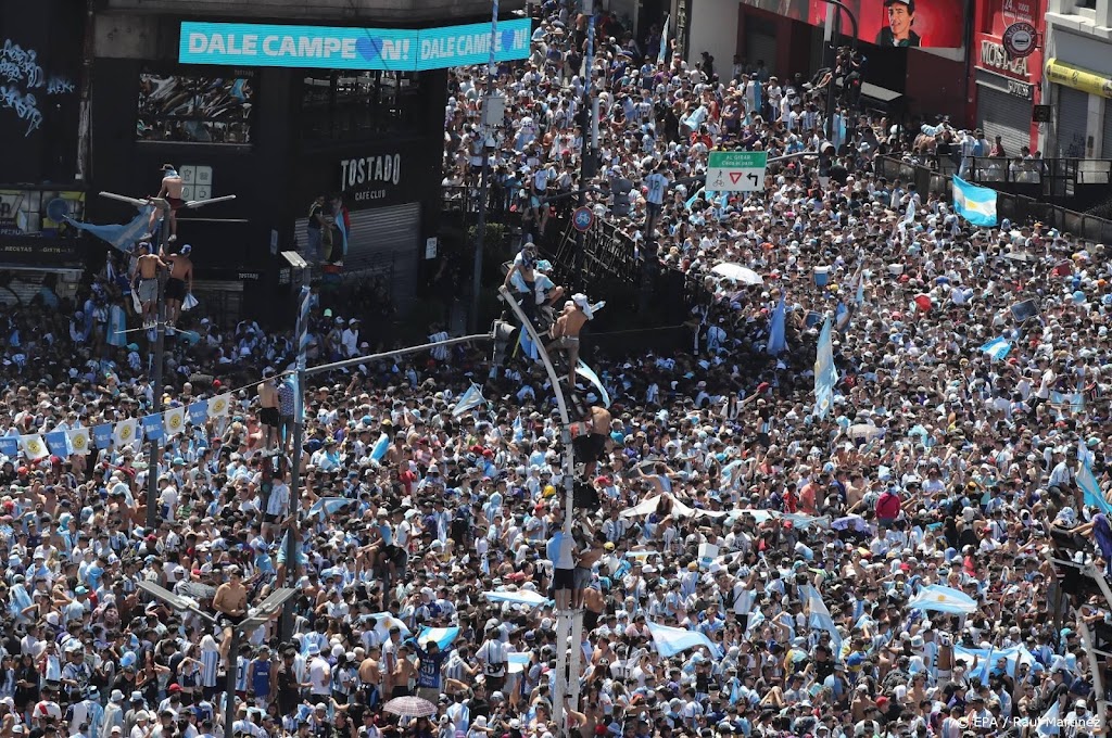 Huldiging van wereldkampioen Argentinië afgebroken vanwege drukte