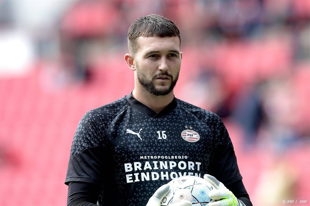 Bosz kiest net als Van Nistelrooij in beker voor keeper Drommel