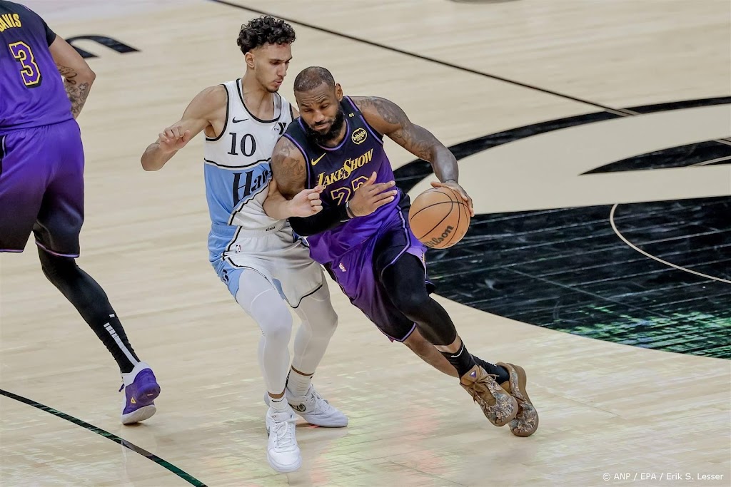 Opnieuw record voor basketballer James in NBA