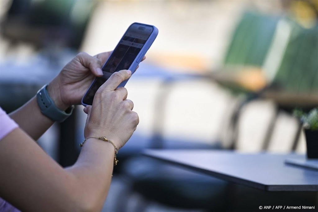 Ook Vlaamse regering verbiedt smartphones in middelbaar onderwijs