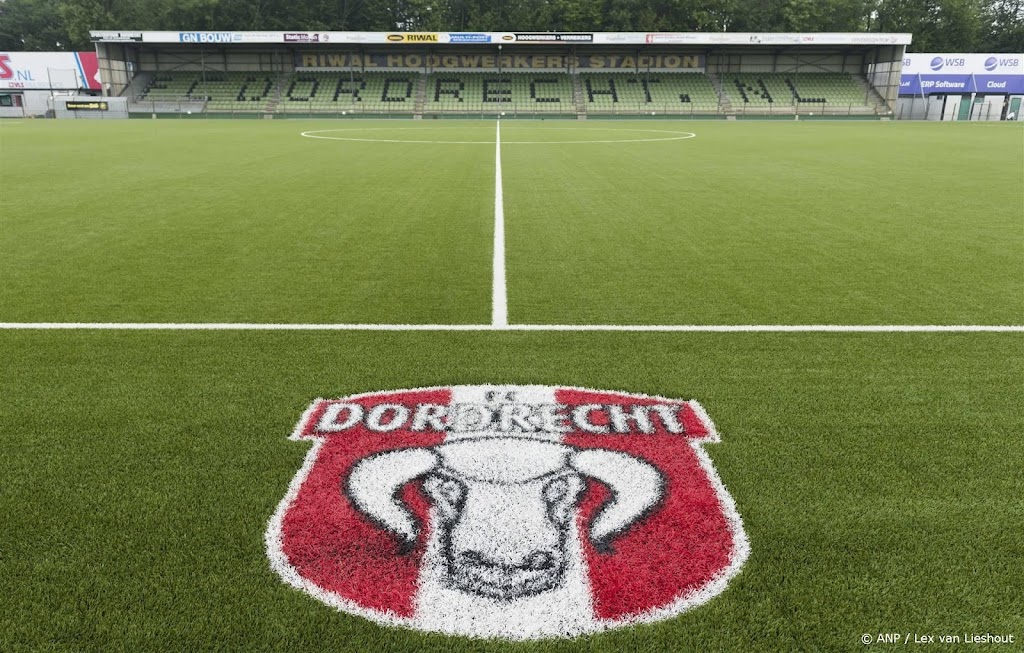 FC Dordrecht verzuimt in punten naast koploper Excelsior te komen