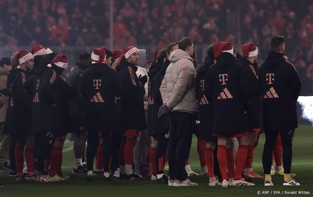 FC Magdeburg voetbalde in stilte, Bayern schrapt kerstceremonie