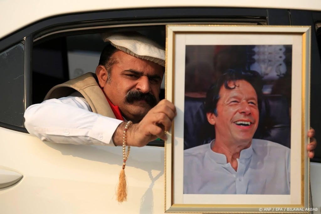 17 jaar voor Pakistaanse oud-premier Khan en zijn vrouw om fraude