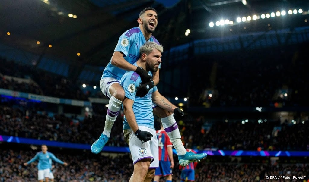 Manchester City dankt invaller Agüero