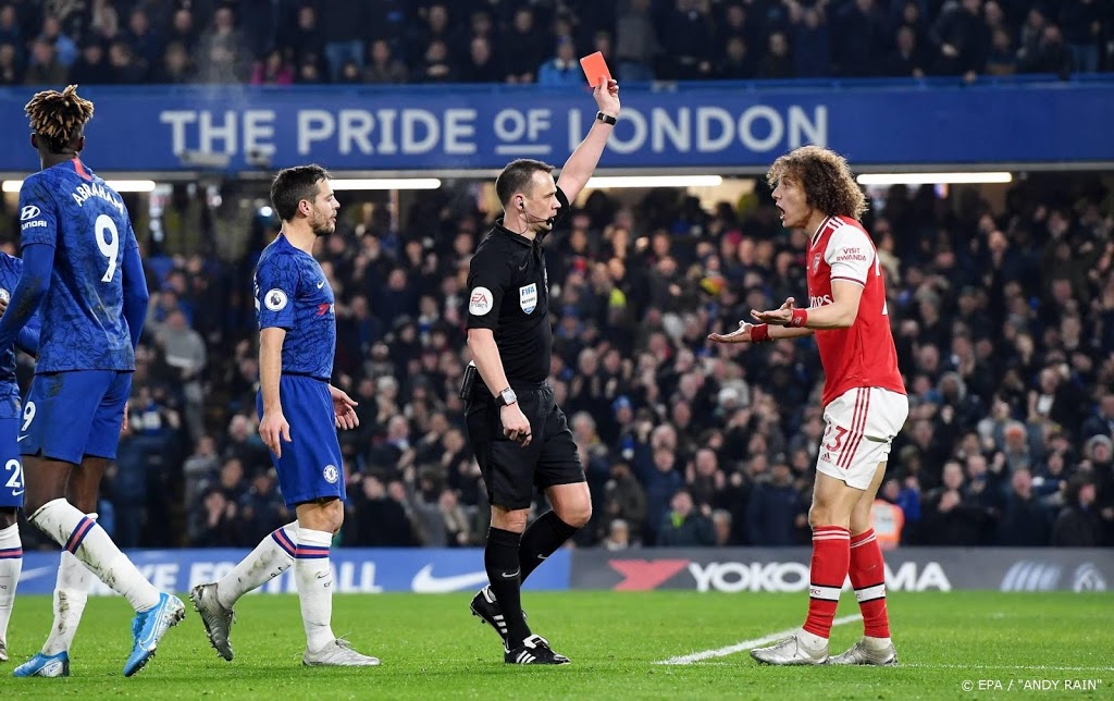 Chelsea geeft zege weg tegen tiental Arsenal