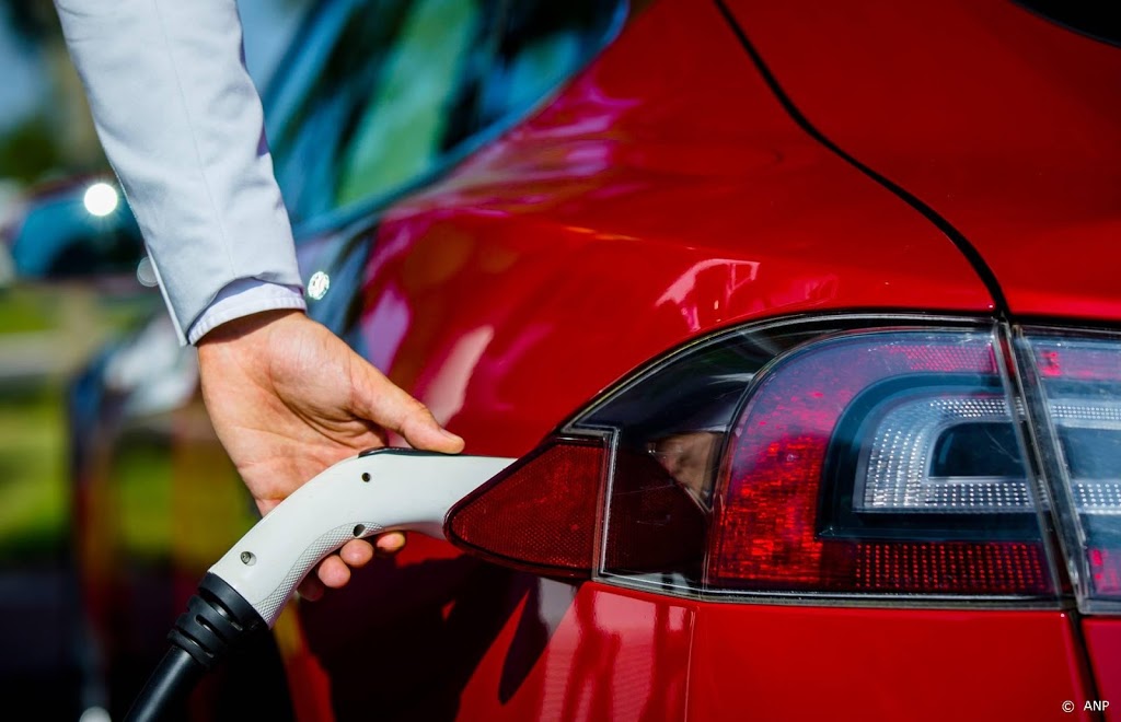 Twee derde bezitters elektrische auto heeft laadstation aan huis