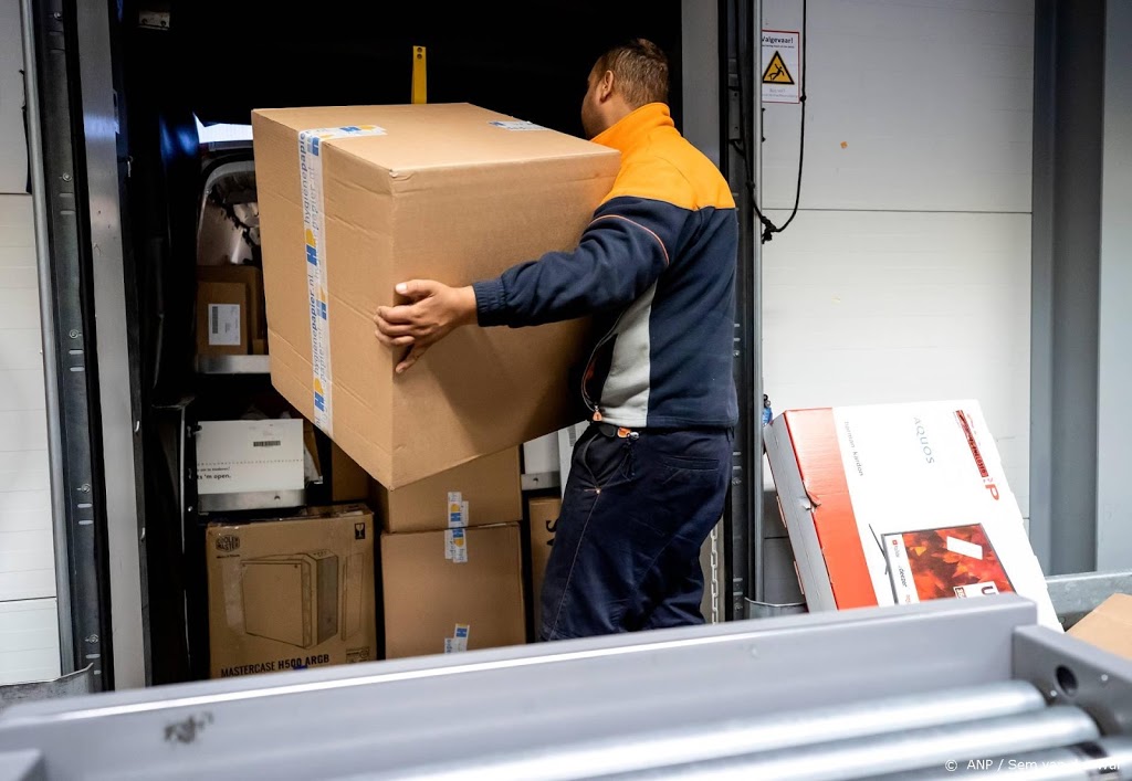 PostNL bezorgt recordaantal pakketten door corona