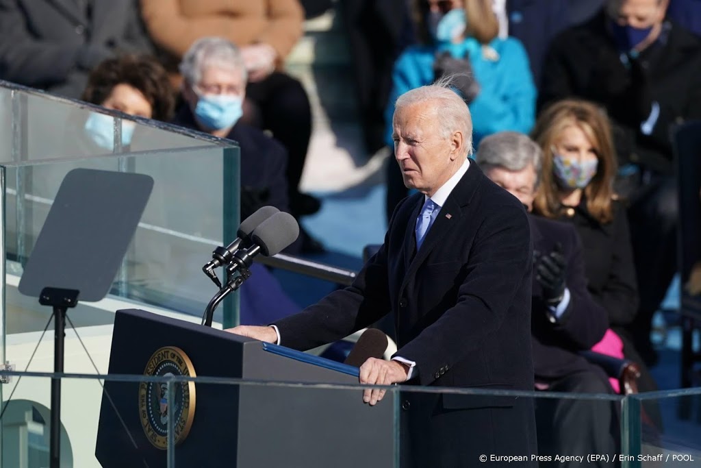 Biden komt op eerste dag na aantreden met reeks 'coronadecreten'