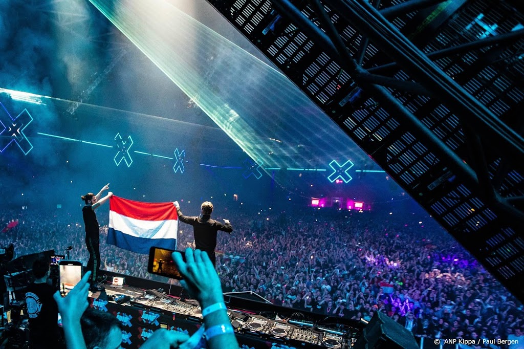 Corona vaagde groot deel inkomsten Nederlandse popmuziek weg