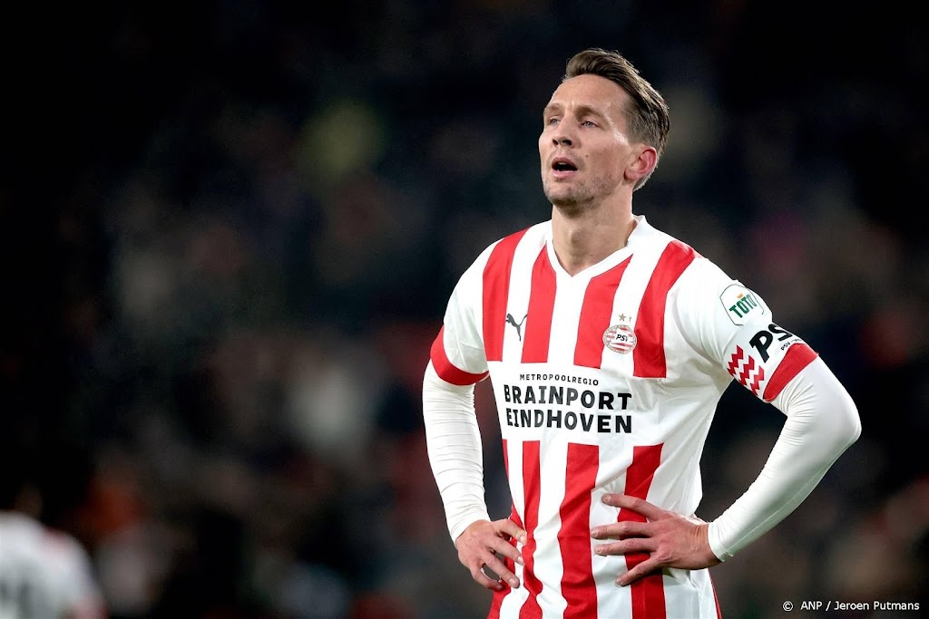 Hoofdblessure PSV-spits De Jong lijkt mee te vallen