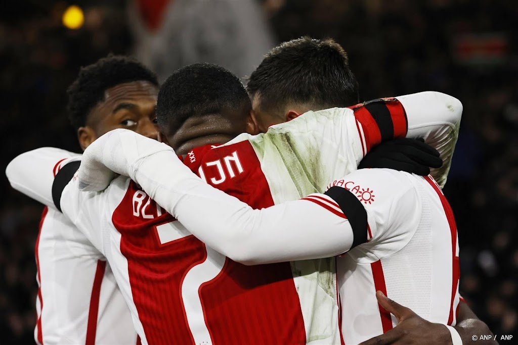 Ajax opent met zege op RKC jacht op derde positie Eredivisie   