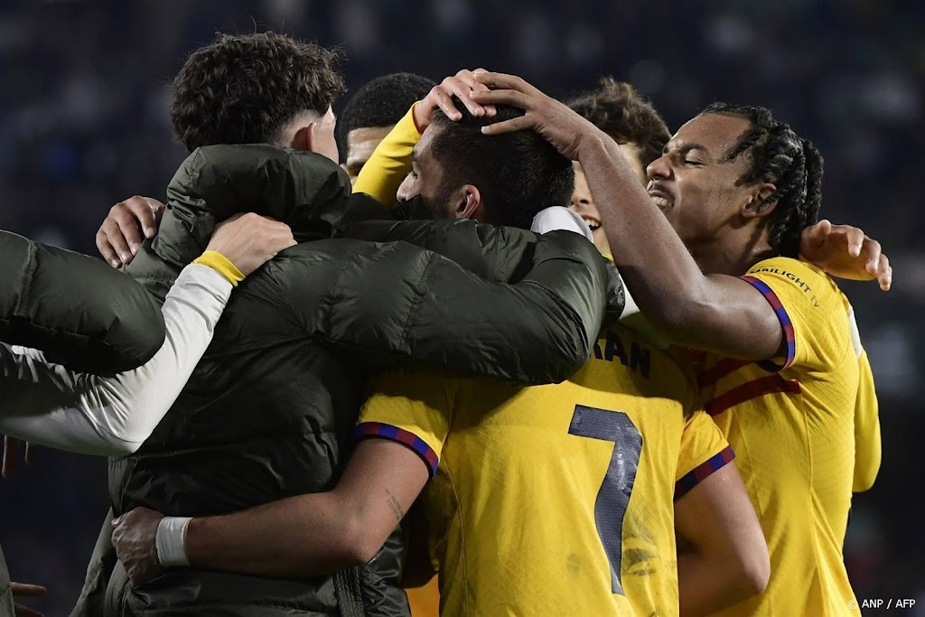 FC Barcelona geeft 2-0-voorsprong weg maar wint alsnog bij Betis