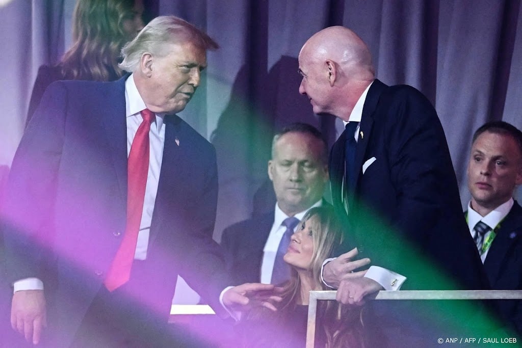 IOC verdedigt nauwe band FIFA-baas Infantino met Trump