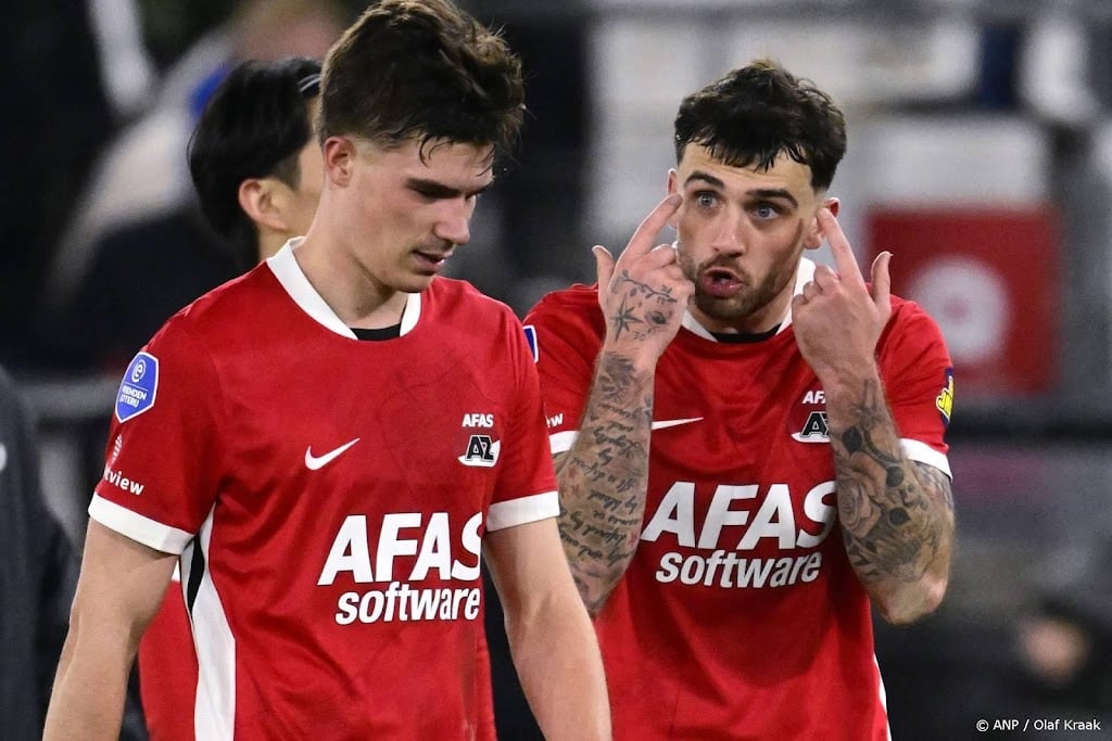 AZ verspeelt drie dagen na ontslag Martens punten tegen Excelsior