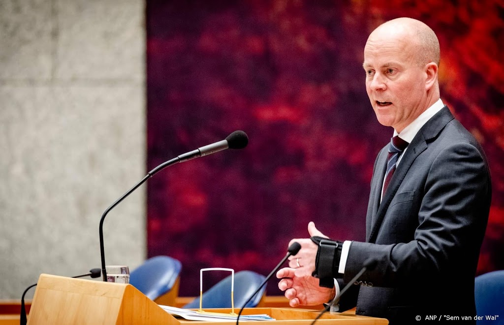 Minister wil buitensporig jobhoppen topambtenaren tegengaan 