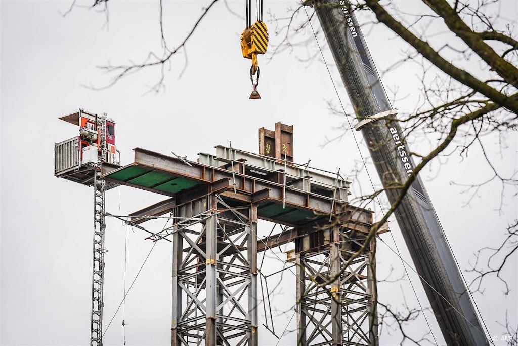 Trein- en busverkeer Lochem niet gehinderd door ongeluk met brug
