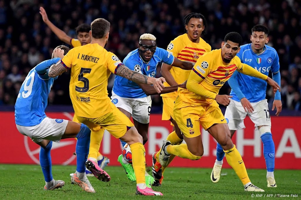Napoli komt goed weg met gelijkspel tegen Barcelona