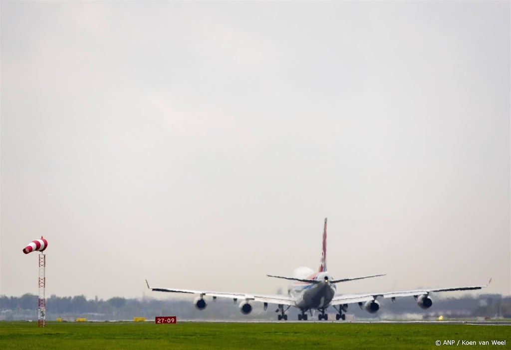 Kabinet ziet af van vierde aanvliegroute Schiphol