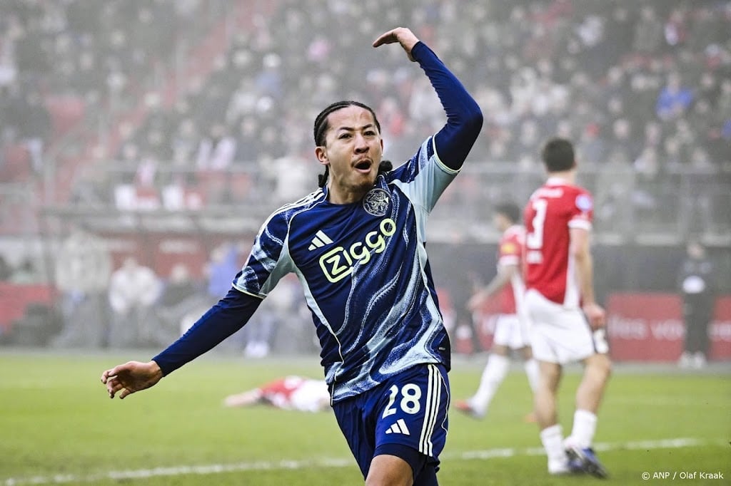 Fitz-Jim vervangt afwezige Klaassen in thuisduel van Ajax met NEC