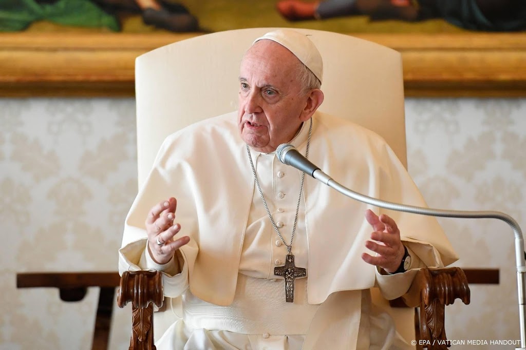 Paus haalt uit naar ‘zondige’ maffiosi