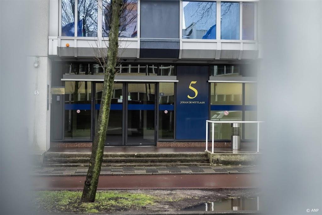 Brandend voorwerp gegooid richting Israëlische ambassade