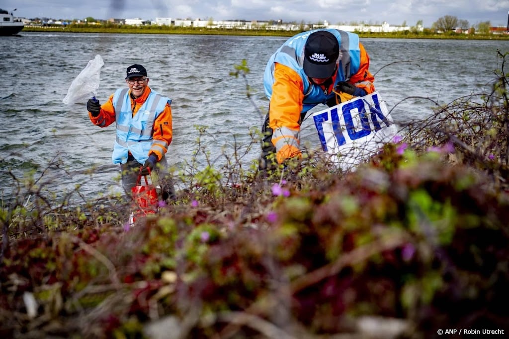 Tienduizenden vrijwilligers ruimen afval op in omgeving