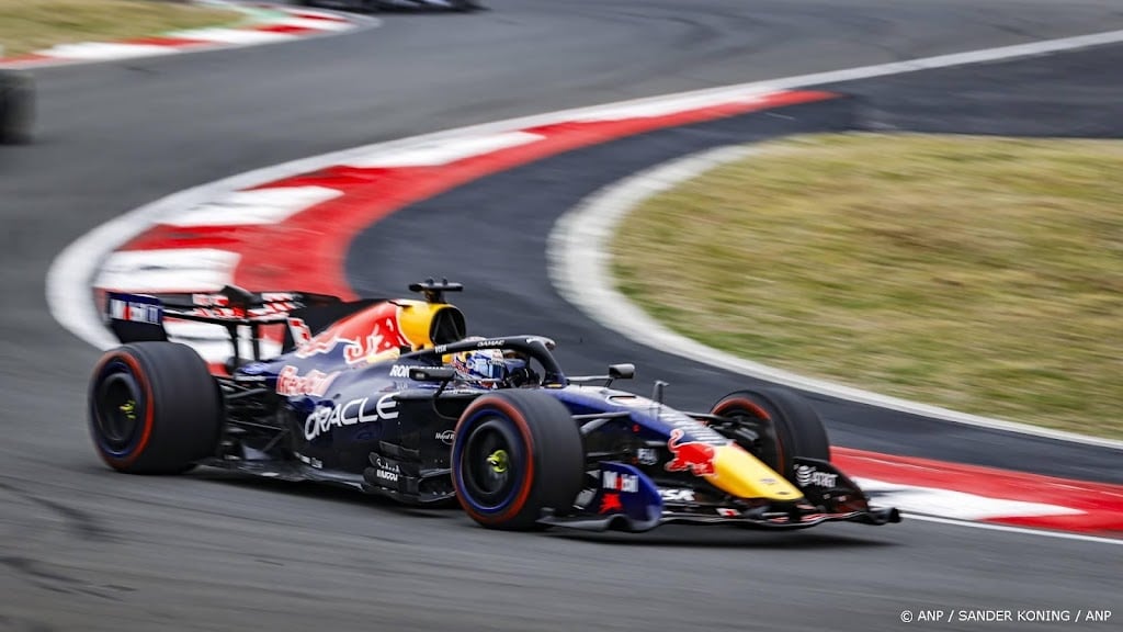 Verstappen op pole position bij uitstapje naar Nürburgring