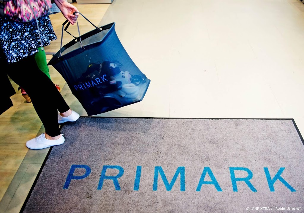 Onverkochte kleren Primark kosten moederbedrijf miljoenen