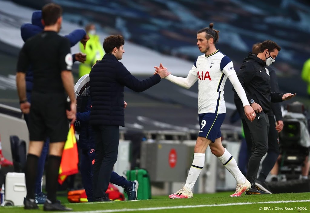 Spurs winnen bij debuut trainer Mason na laat gegeven penalty
