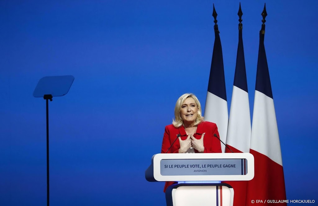 Navalni uit kritiek op Franse presidentskandidaat Le Pen